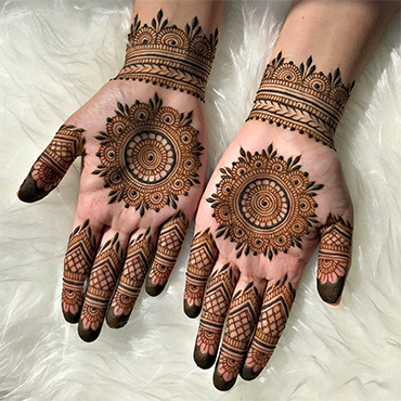 Finger Mehndi Design Ideas from the Top 10 Bridal Henna Styles